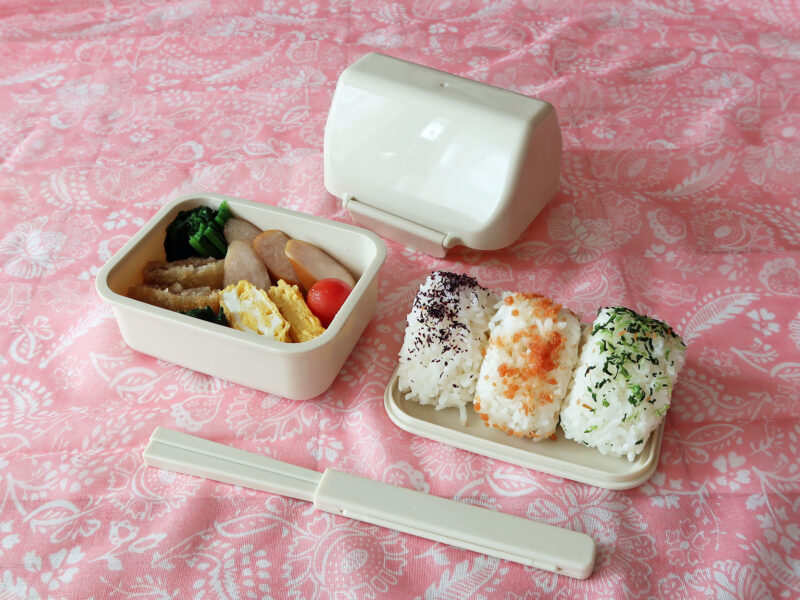 KK-754_おにぎりお弁当箱（ベージュ）_KOKUBO小久保工業所09