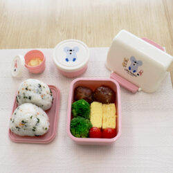 KK-743_LittlePocketsおにぎりお弁当箱（ピンク）_KOKUBO小久保工業所04