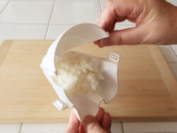 KK-700_ふせするワンワンごはん型_KOKUBO小久保工業所12